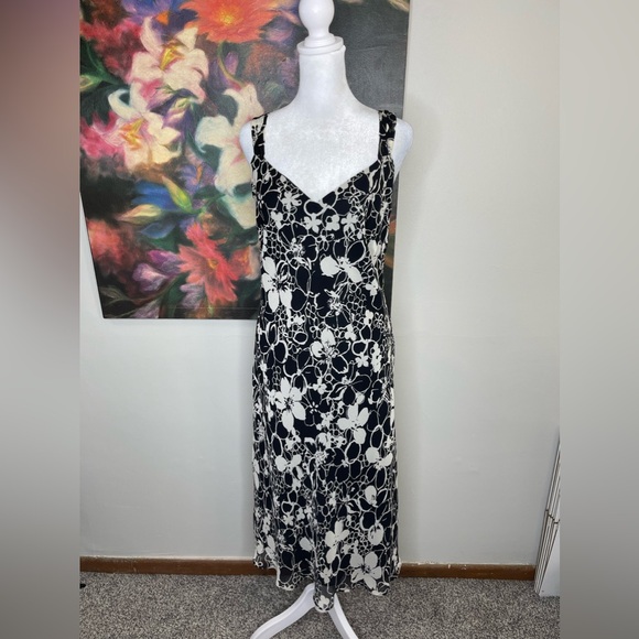 Ann Taylor Dresses & Skirts - VTG Ann Taylor black and white floral midi Silk dress Size 10 Y2K Dark Romantic